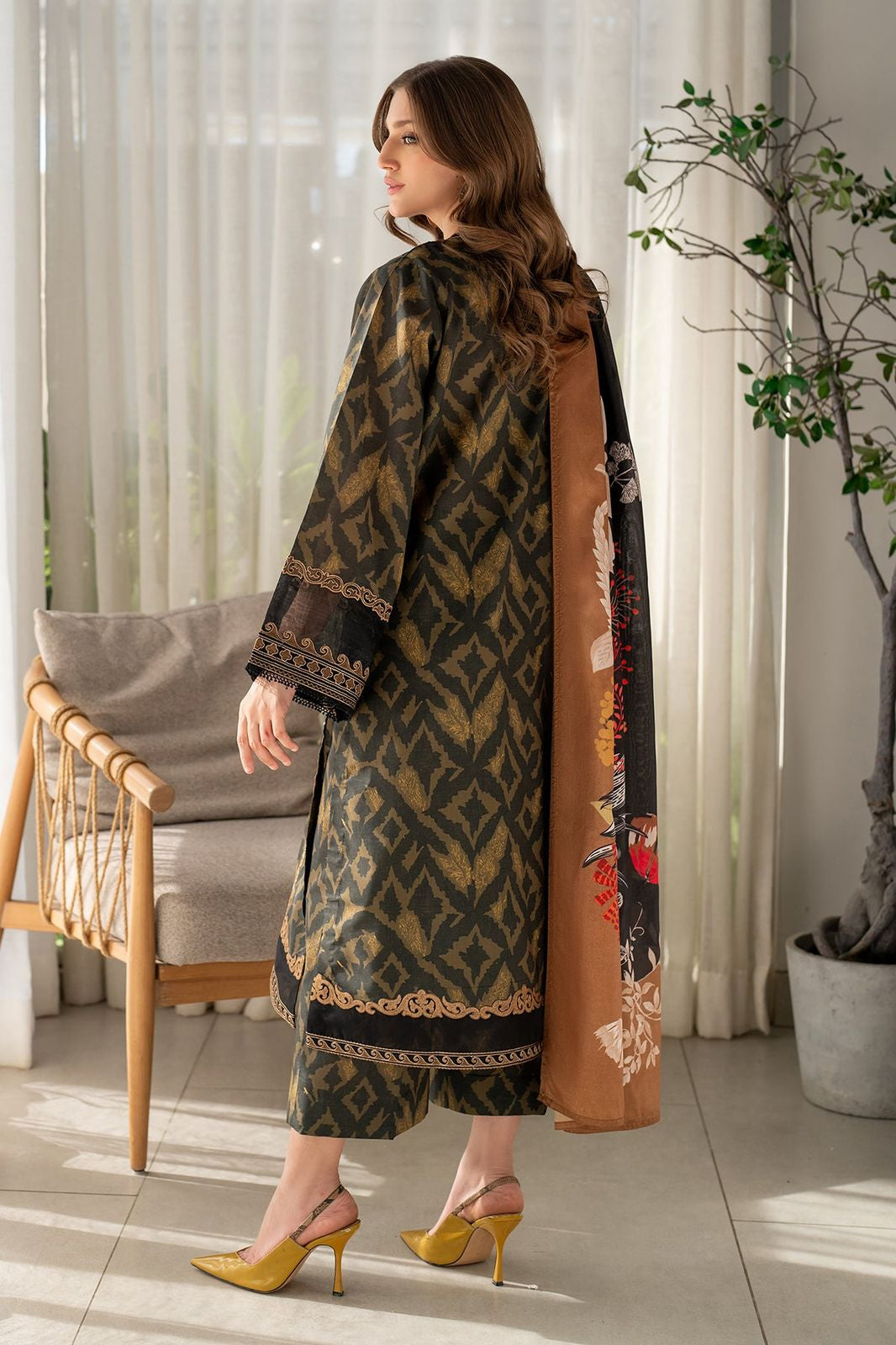 BAROQUE DIGITAL LAWN SUIT COLLECTION