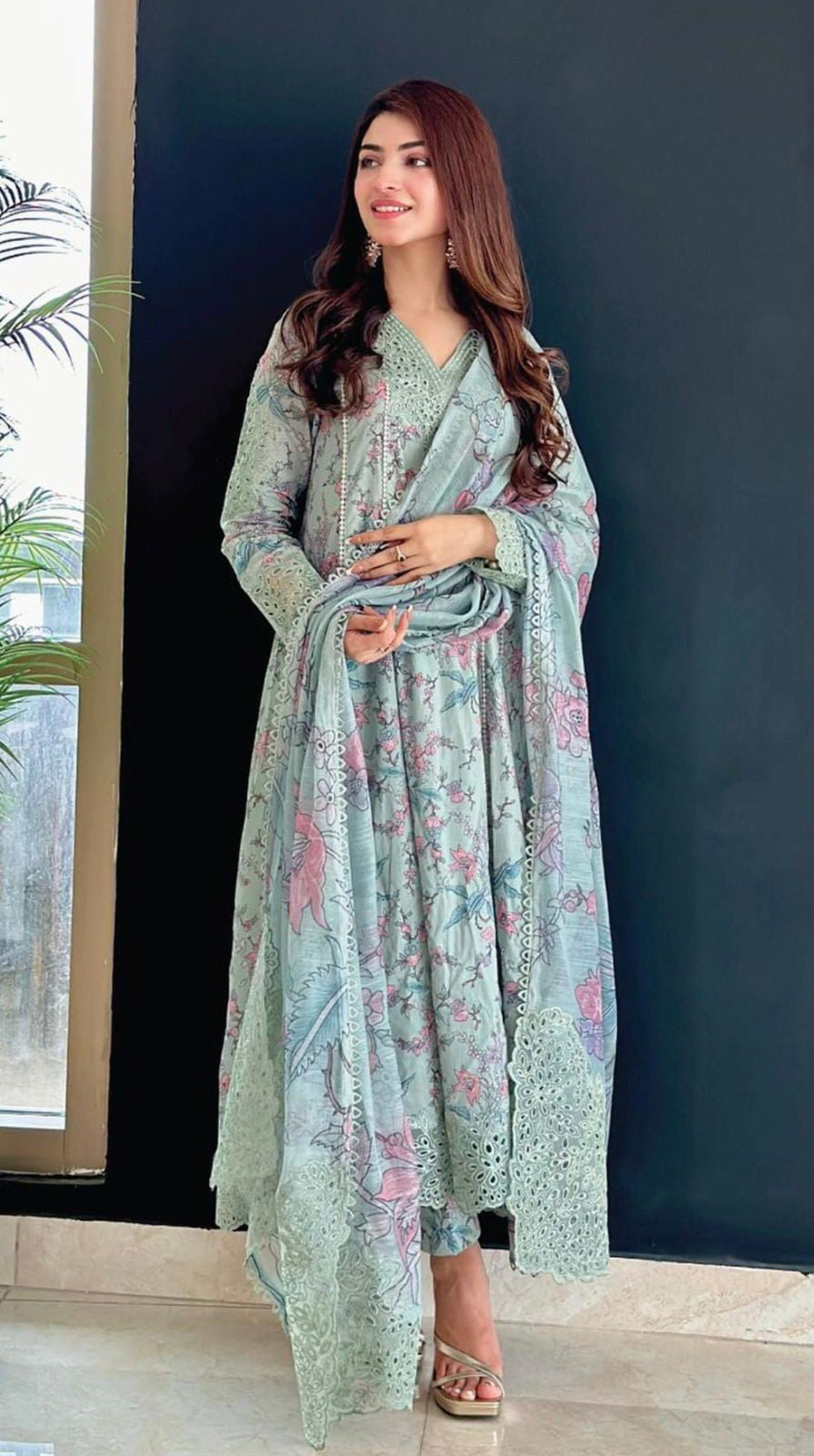 Iznik Luxury Lawn Suit Collection